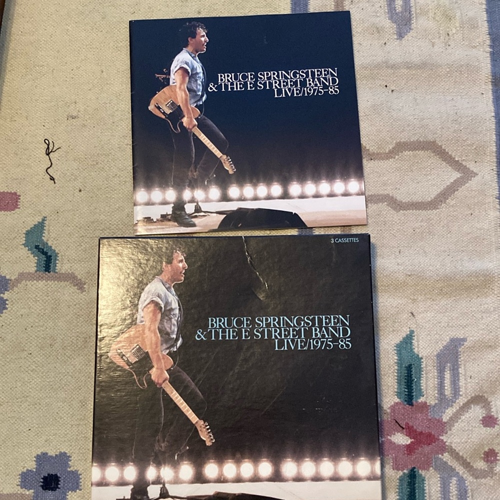 Vintage Bruce Springsteen 1975-1985 box & song book, NO Cassettes, 12x12…
